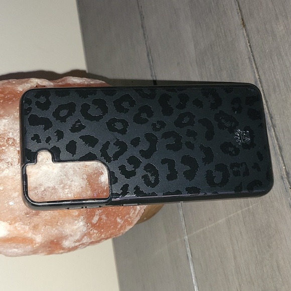 Black Leopard Samsung Galaxy S21 Case (used) - Picture 9 of 11